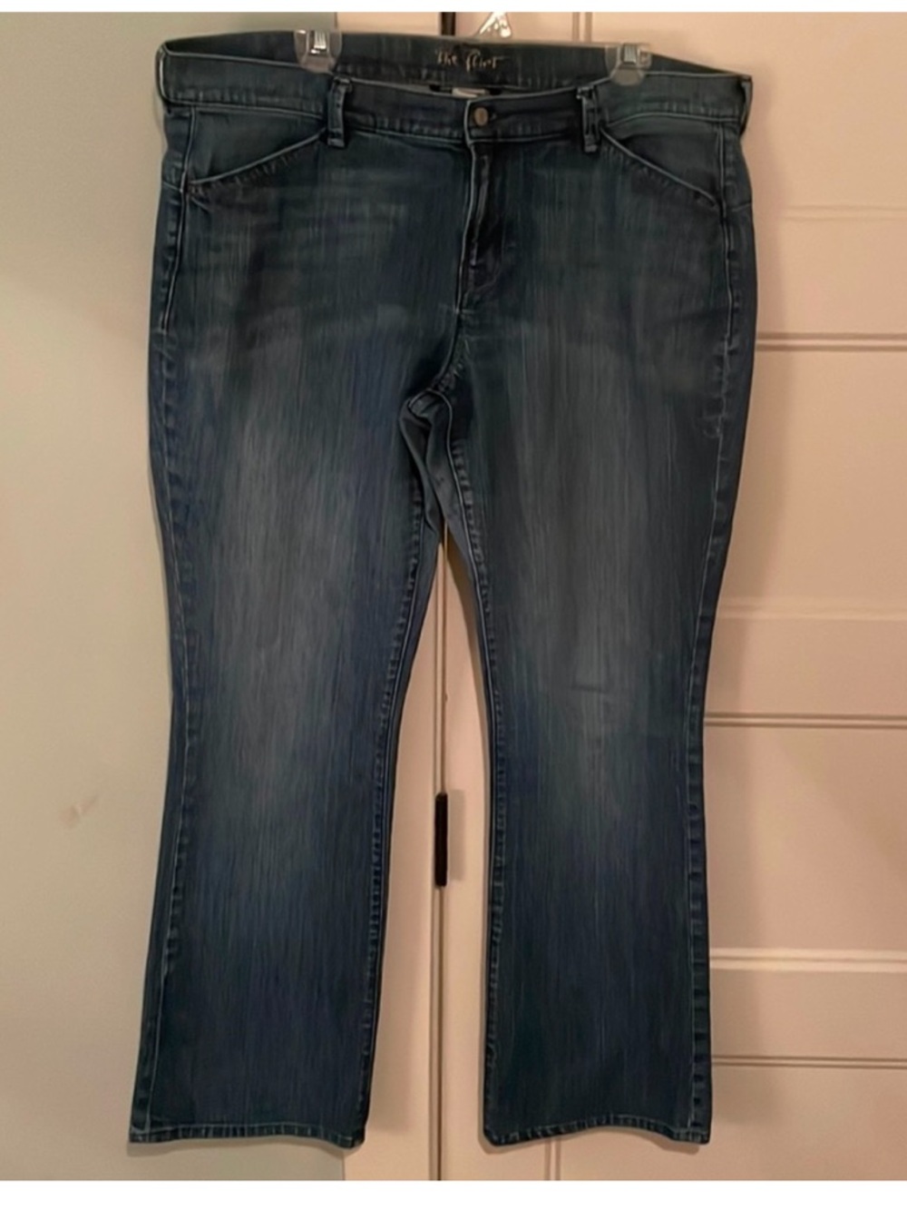 Old Navy Mid Rise Jeans (The Flirt) Size 16